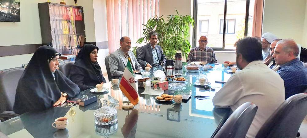 نشست ریاست نهاد مقام معظم رهبری در دانشگاه‌های استان با رئیس دانشکده علوم پایه